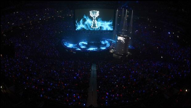 队在锋线带 队在锋线带